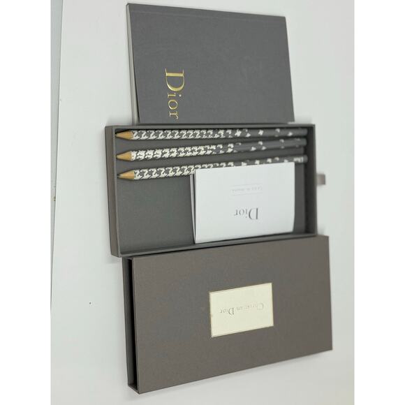 Christian Dior Stationery Gift Set | VIP Limited Edition | Notebook + Pencils | - Picture 2 of 8